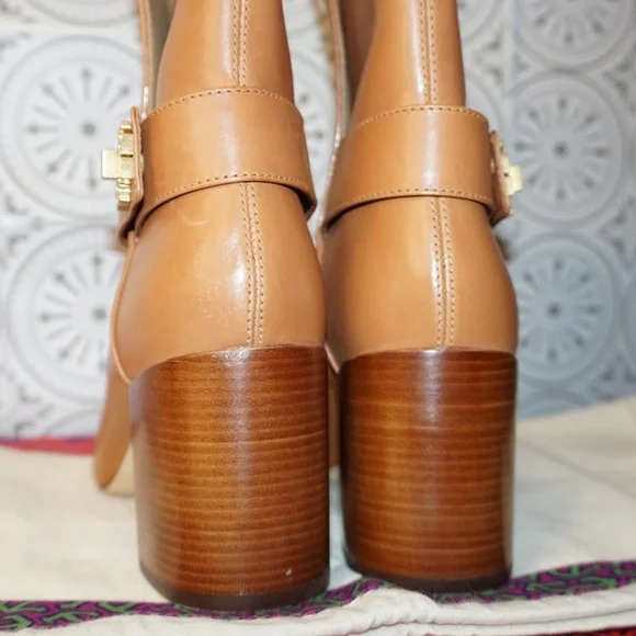 Tory Burch Kira 70mm Calf Leather Bootie Tan size 8.5 - Picture 9 of 16